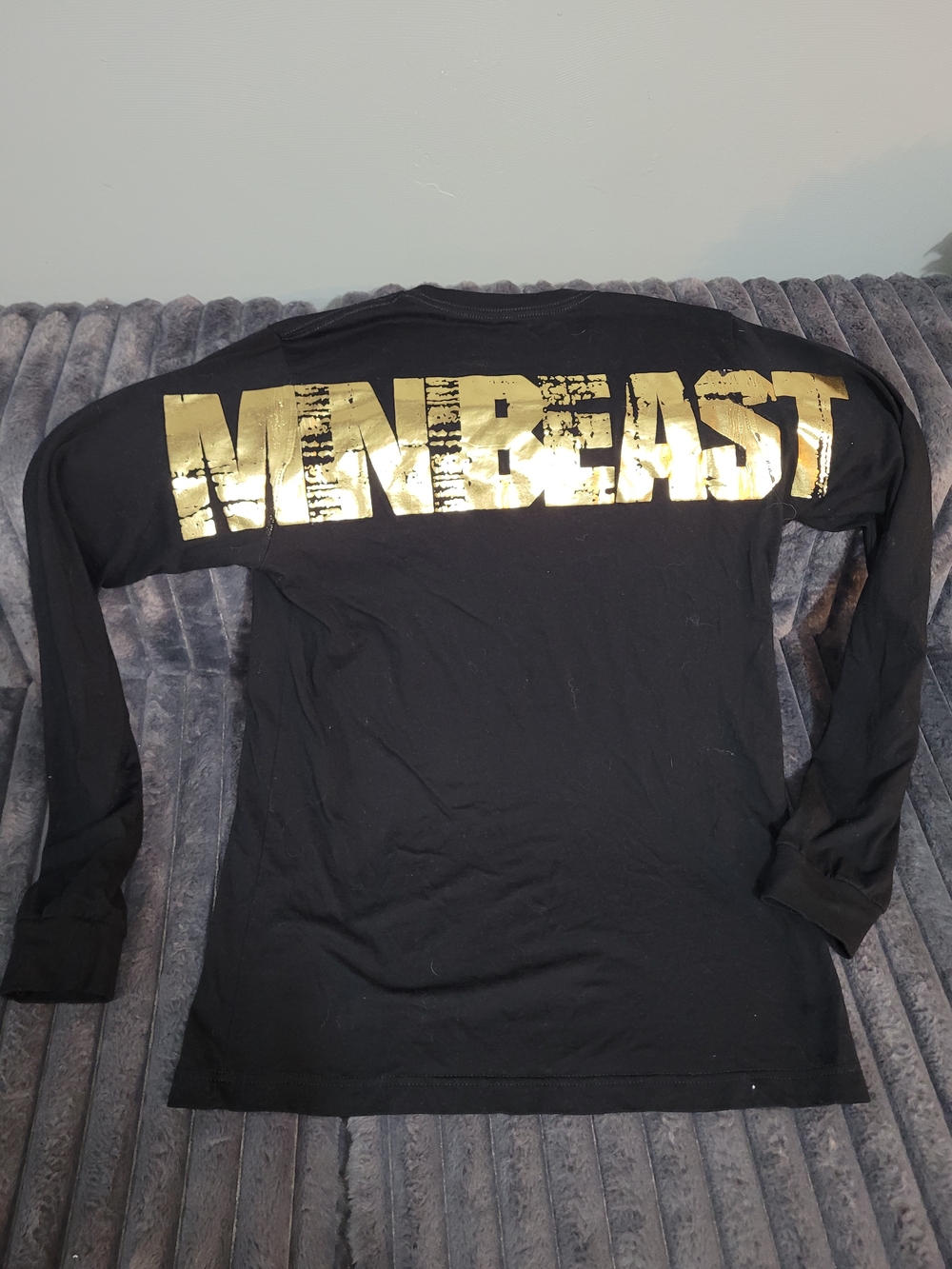 New..MB Women's Long-Sleeve Tee in Black with Gold Logo - Picture 3 of 3